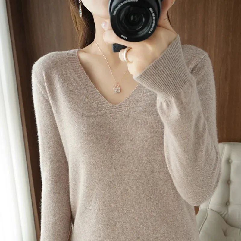 AC - Women's Pullover Sweater: Cashmere, V-neck with lace detail, perfect for autumn and winter