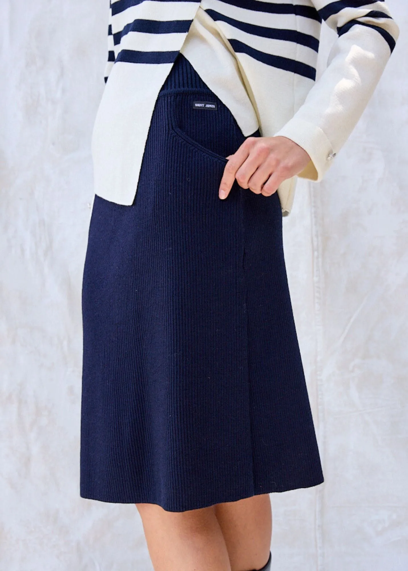 ARTIGUES - Wool Skirt with Pockets and Back Slit (NAVY)