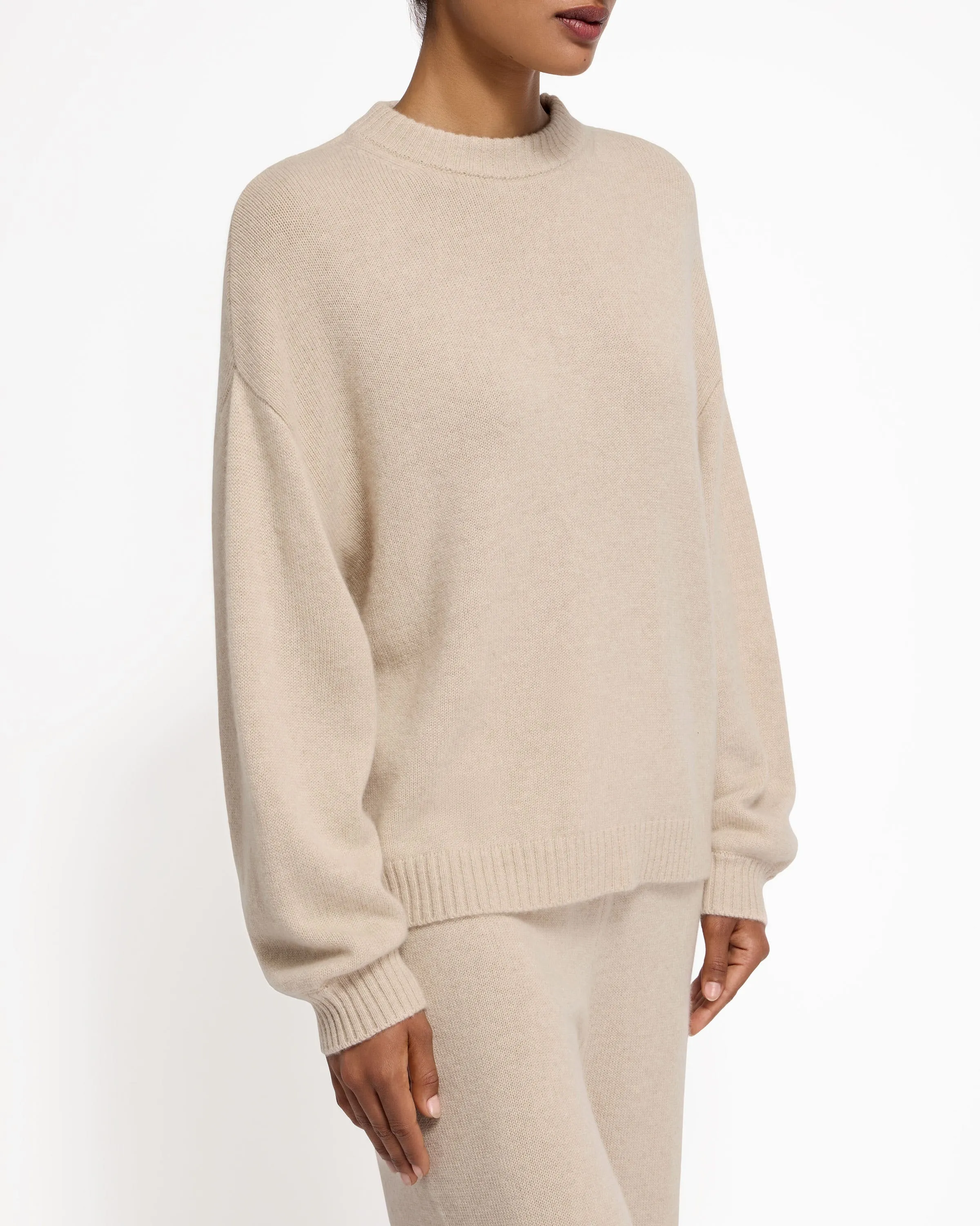 Barra Crew Neck Cashmere Sweater - Wheat