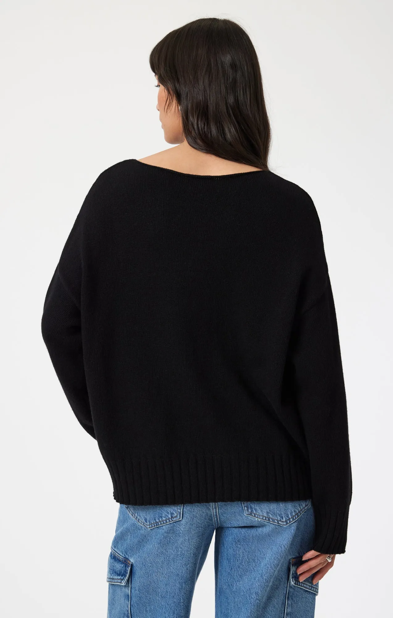 BOAT NECK SWEATER IN BLACK