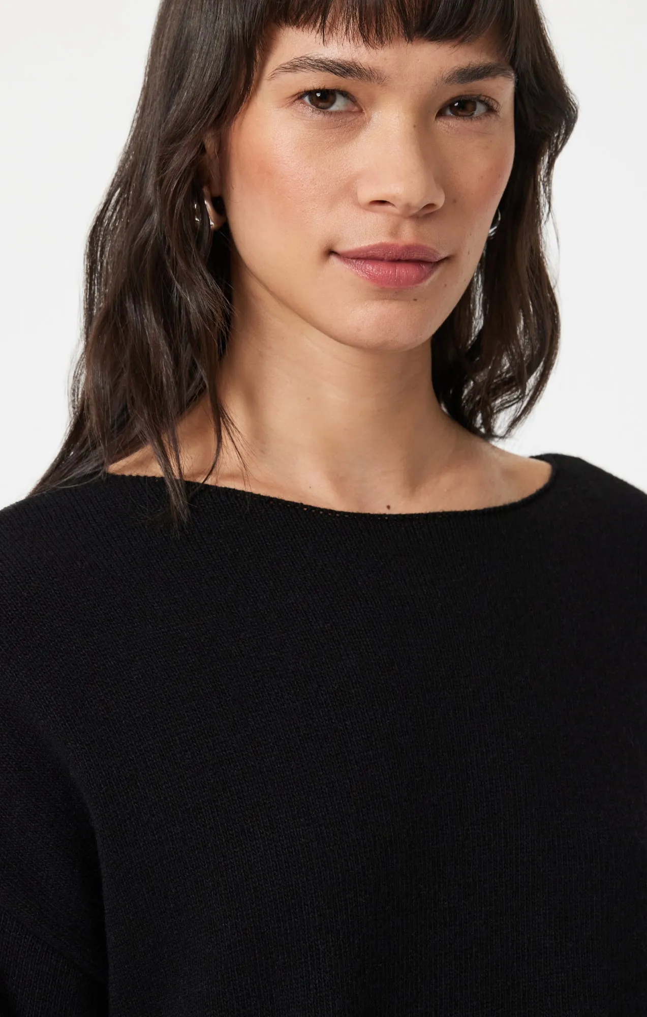 BOAT NECK SWEATER IN BLACK