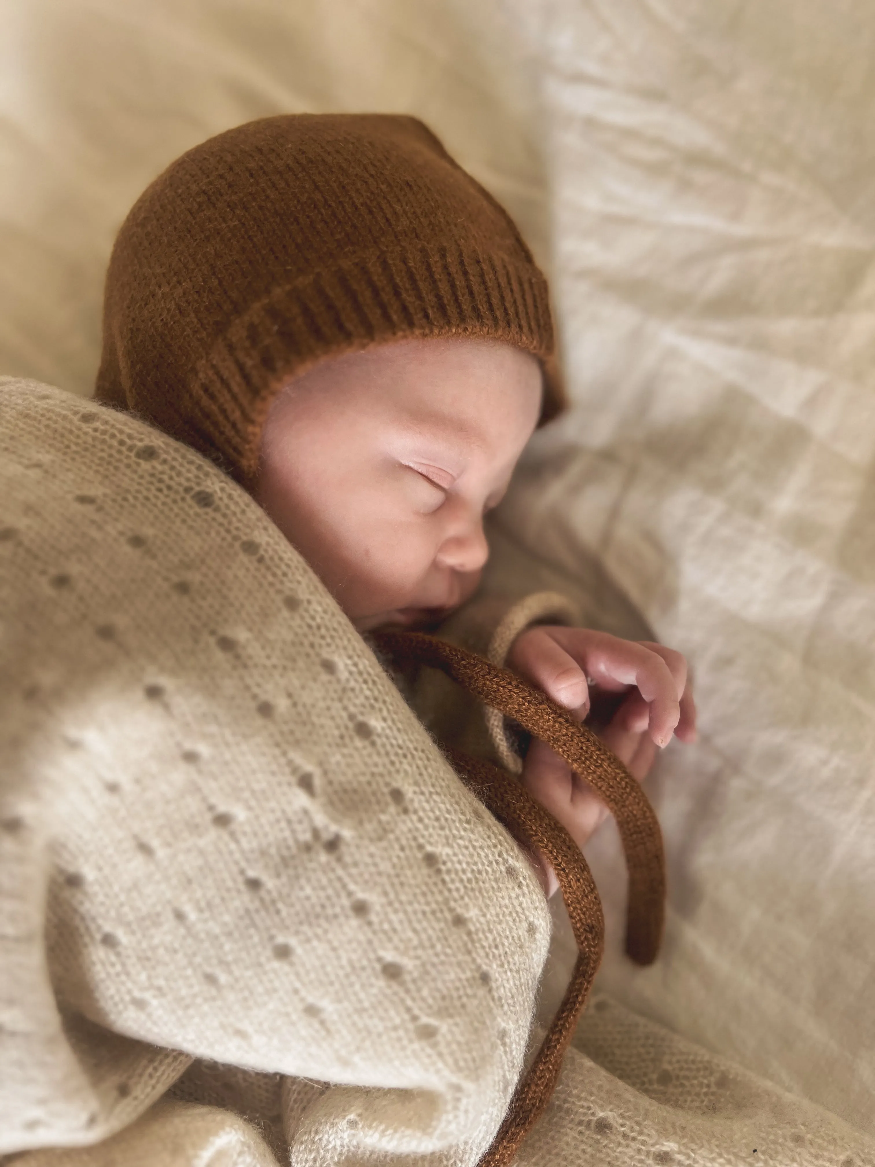 Cashmere Bonnet Brick