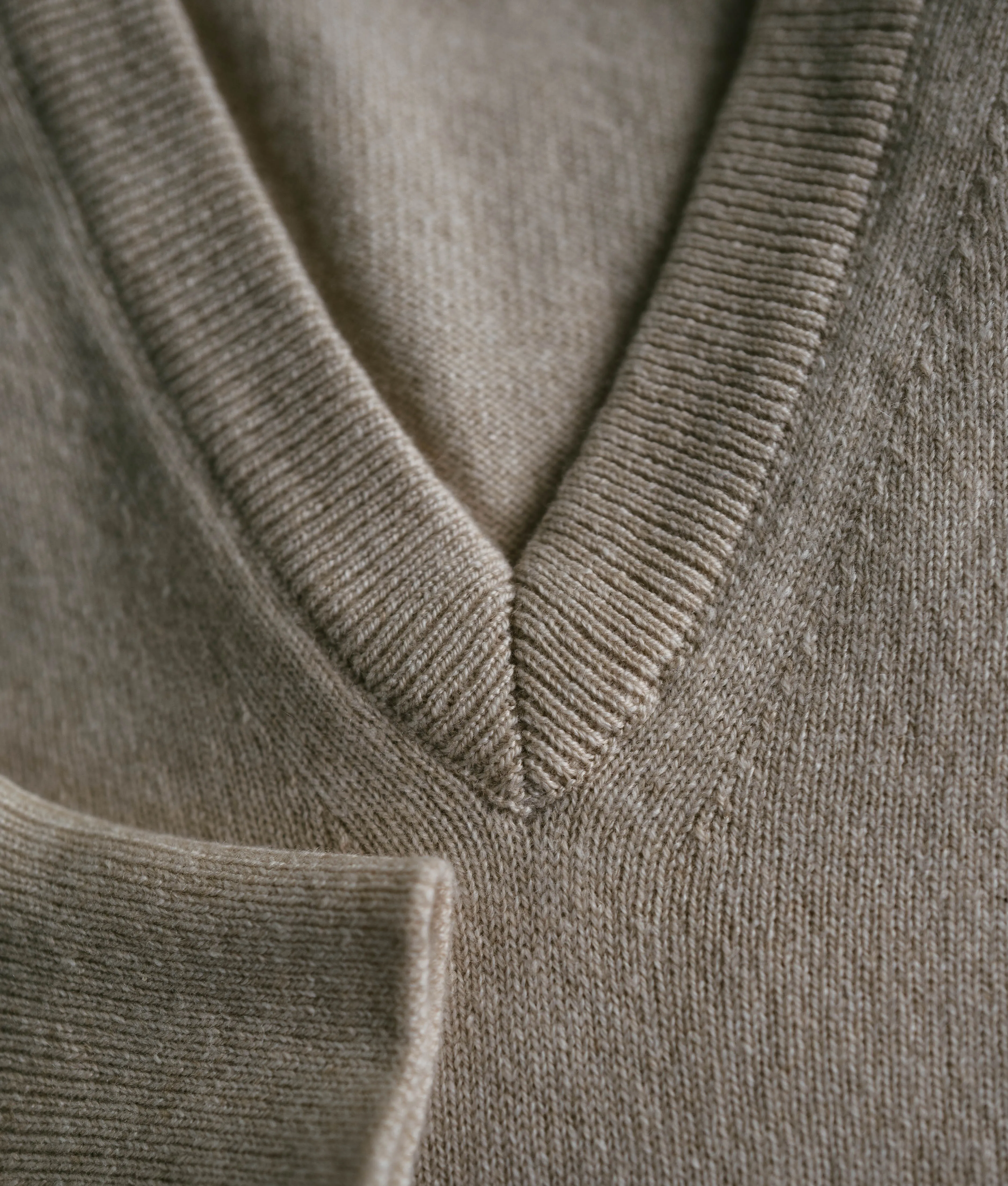 Classic V-Neck Baby Cashmere