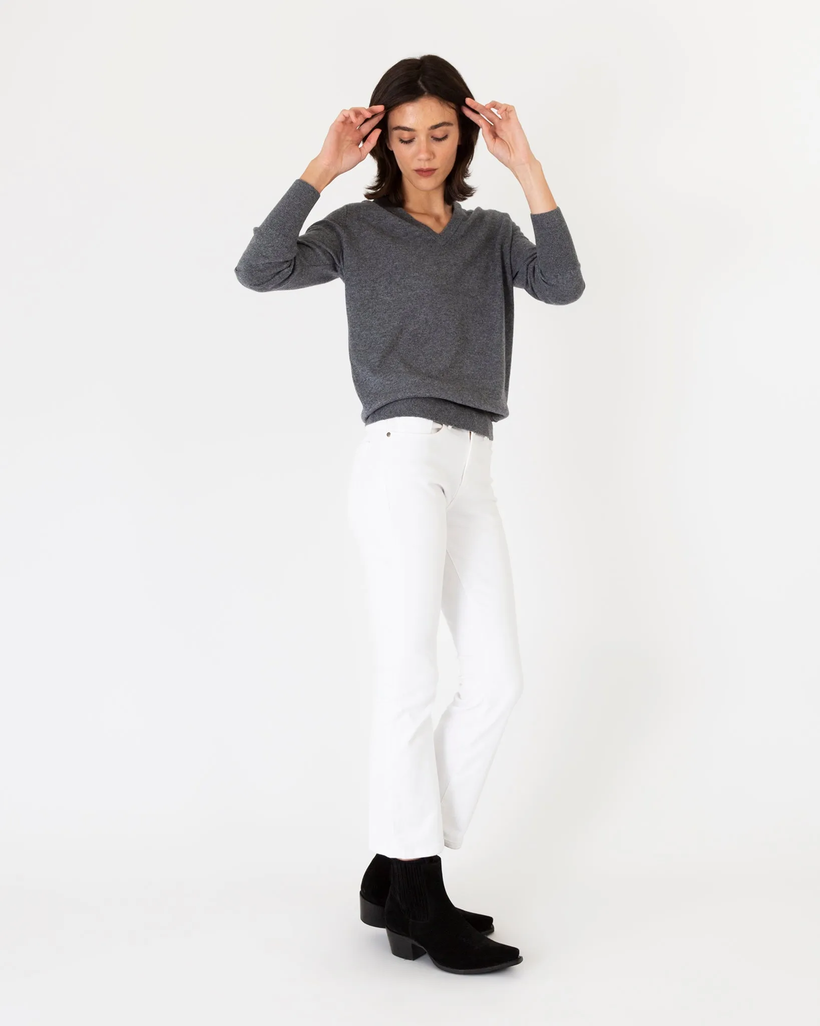 Cydney Boyfriend V-Neck Sweater in Heather Grey Cashmere