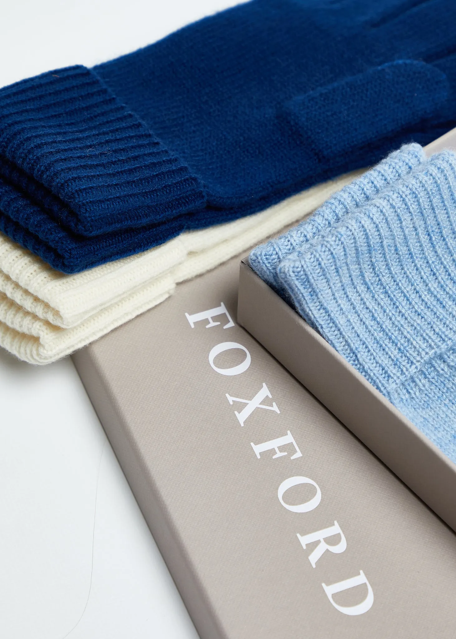 Foxford Navy Ribbed Cashmere Beanie