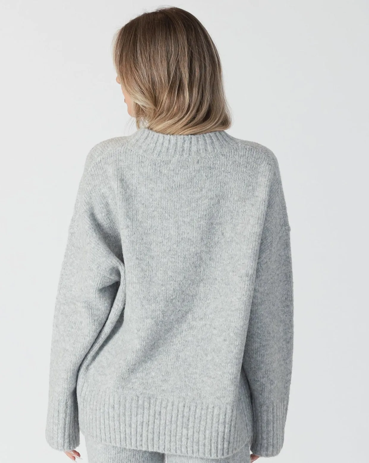 Lyla and Luxe Ollie Crewneck Sweater