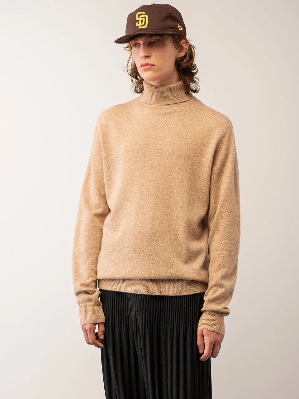 Men Turtleneck Sweater_Camel