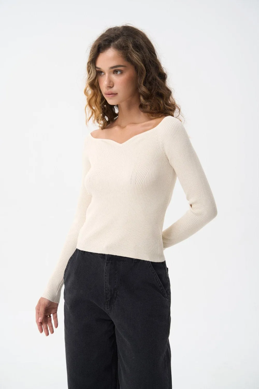 Milk Sweetheart Neckline Ribbed knit Sweater