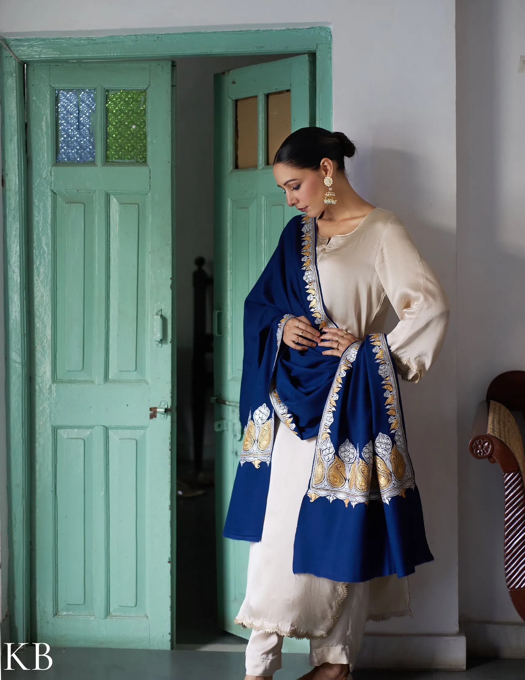 Navy Blue Handwoven Tilla Embroidered Palladaar Pashmina Shawl