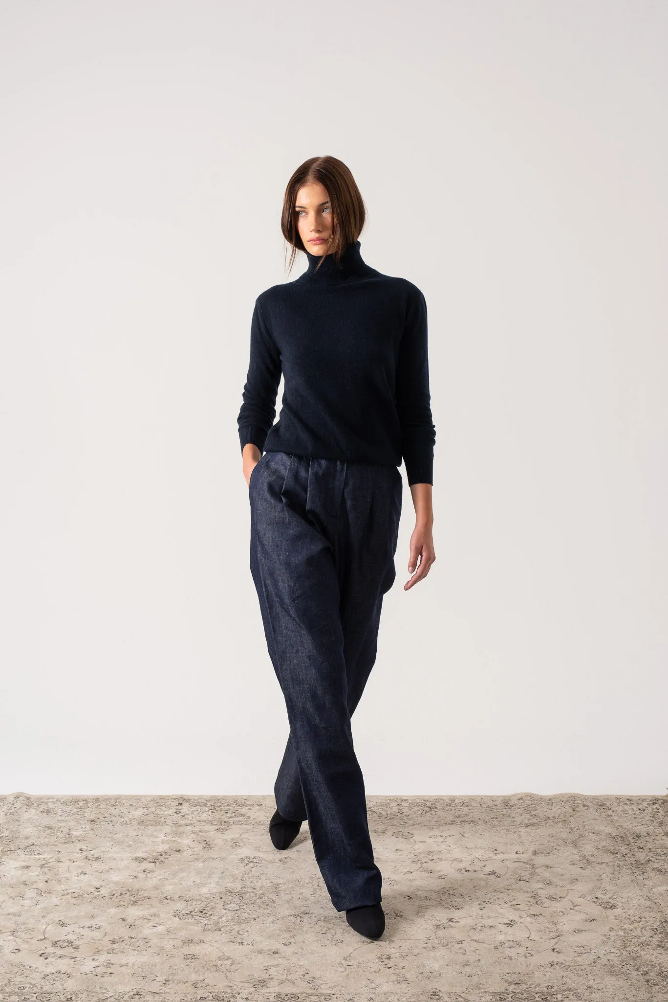 Ombra 100% Cashmere Turtleneck Sweater Navy