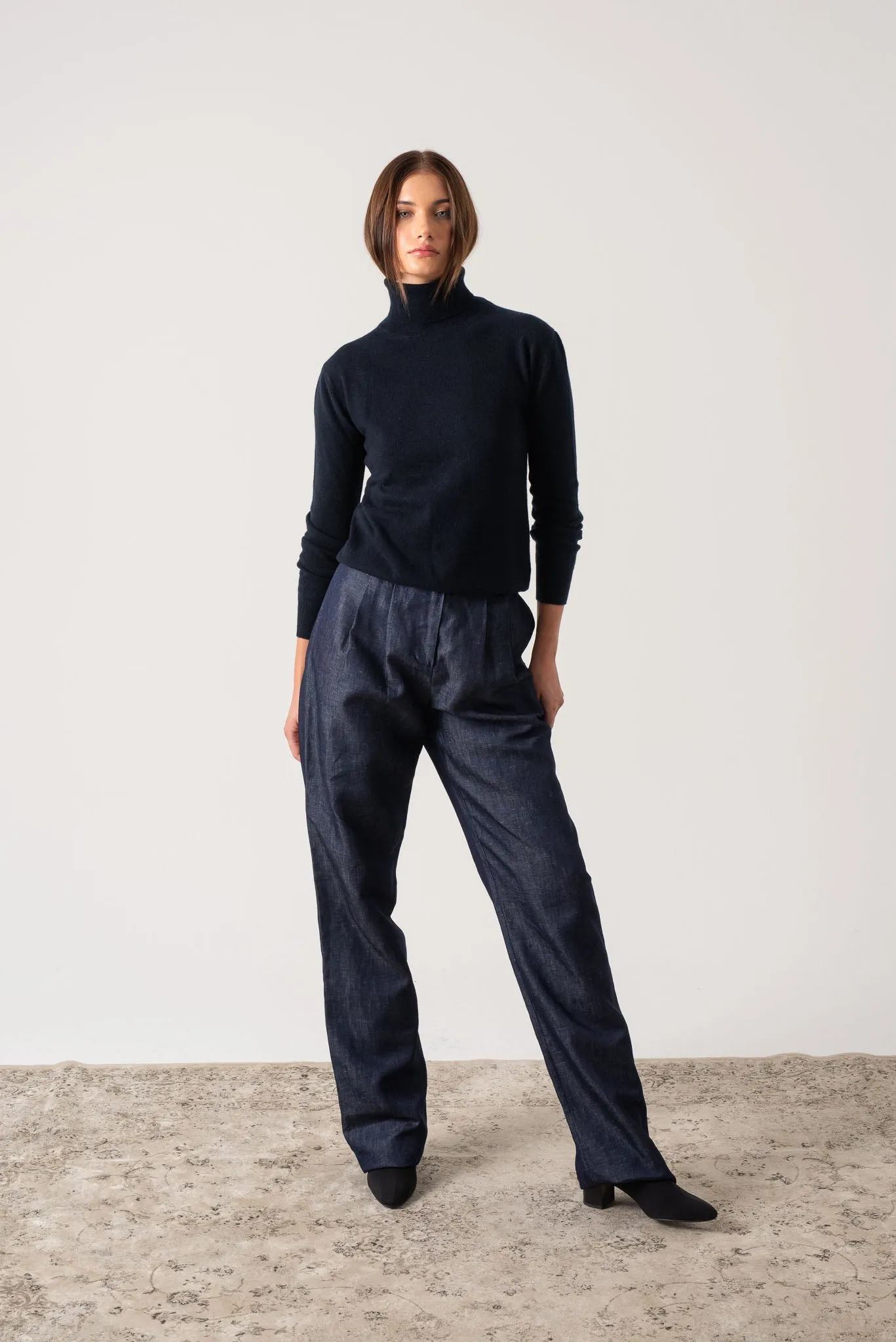 Ombra 100% Cashmere Turtleneck Sweater Navy