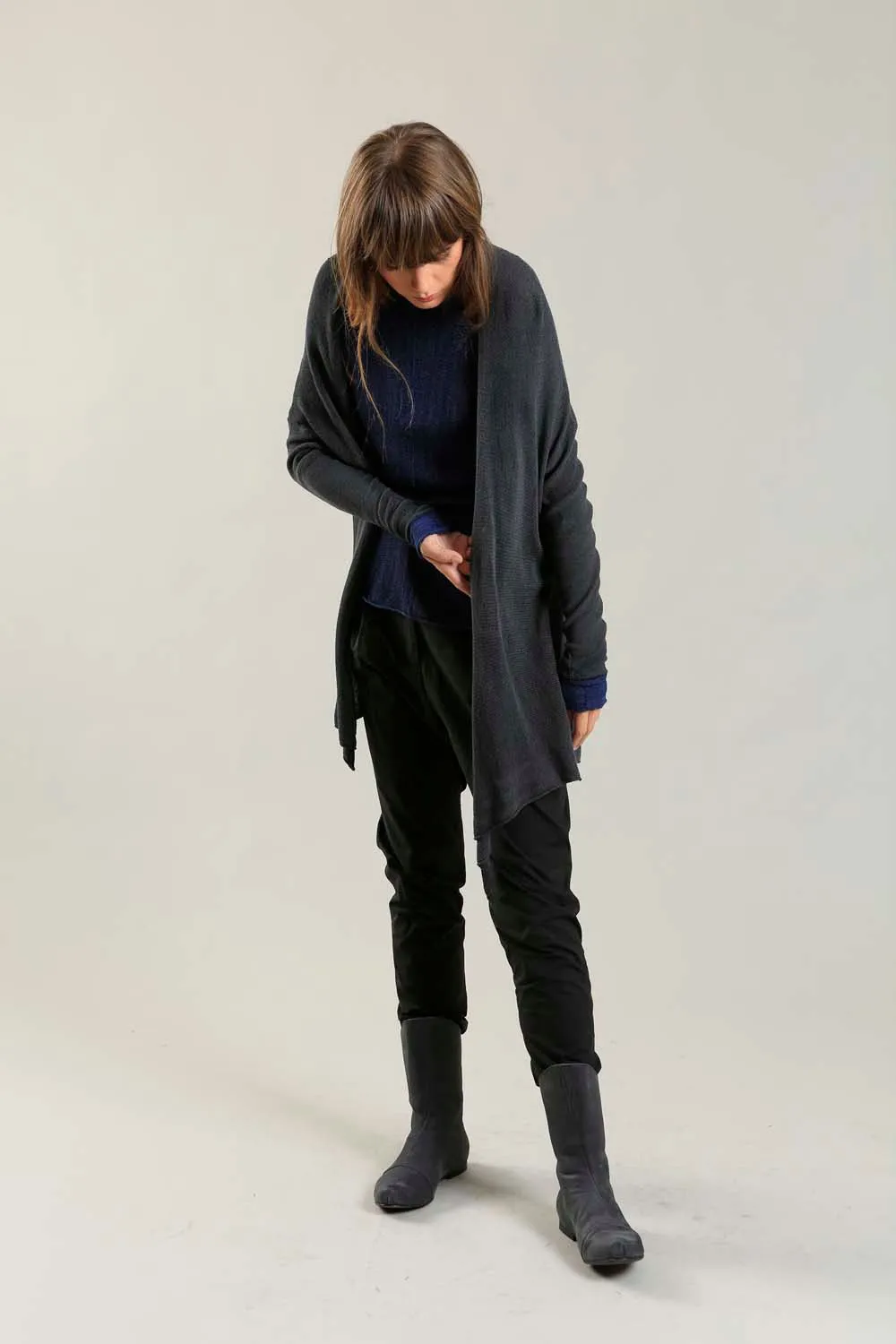 Orta Light Bamboo & Soy warm Cardigan - Charcoal