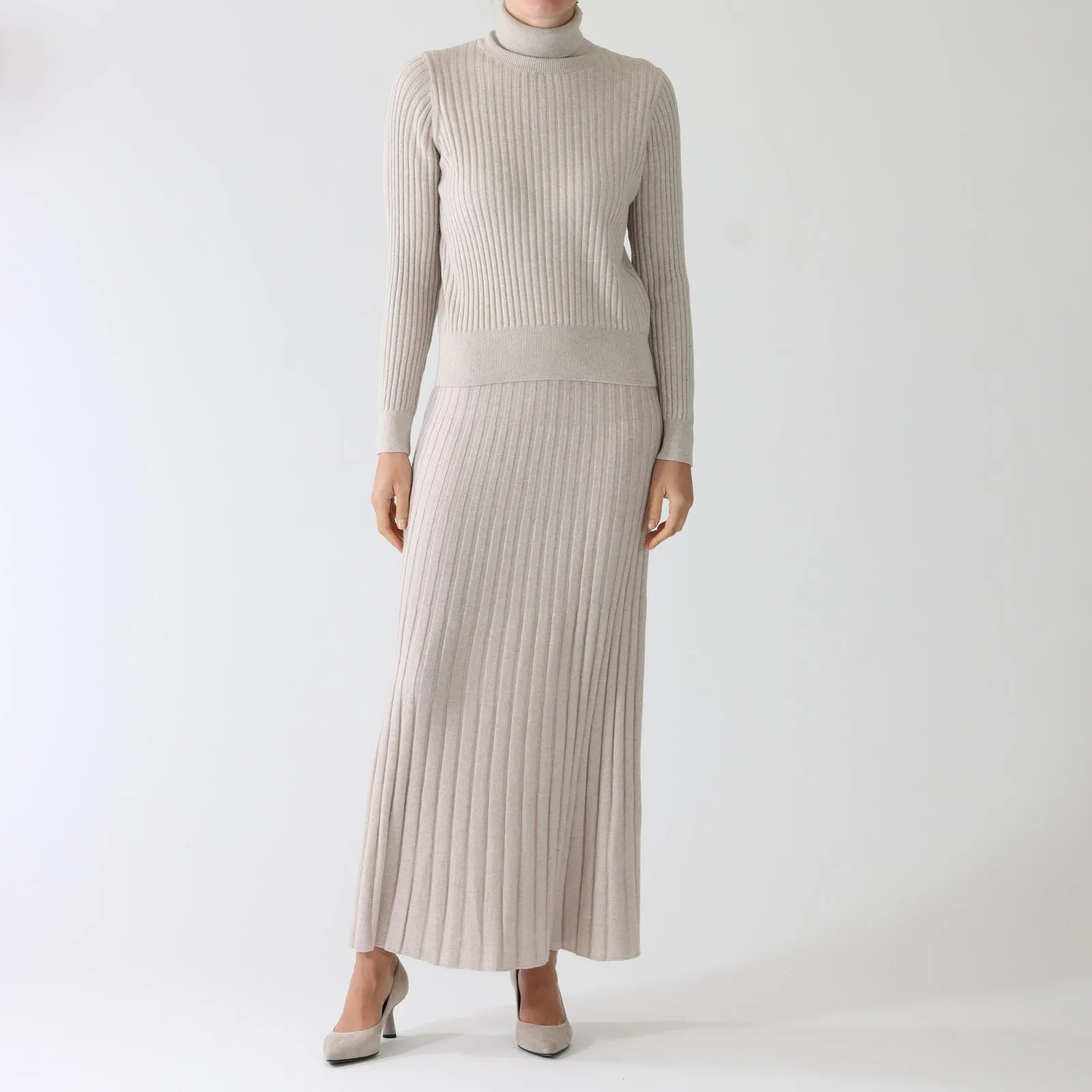 Sabbia Ribbed Cashmere Blend Turtle Neck Sweater