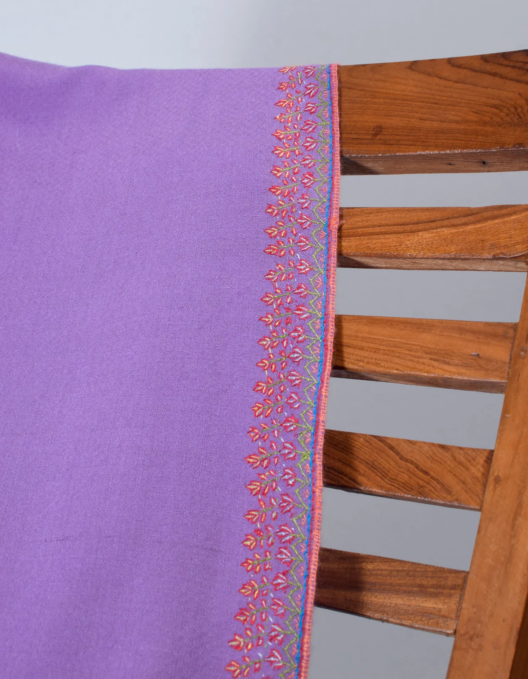 Soft Purple Handwoven Sozni Palla Embroidered Cashmere Pashmina Stole