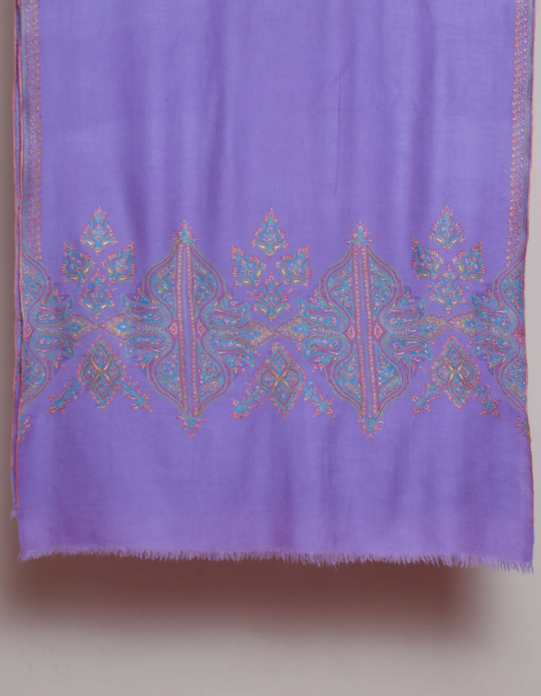 Soft Purple Handwoven Sozni Palla Embroidered Cashmere Pashmina Stole