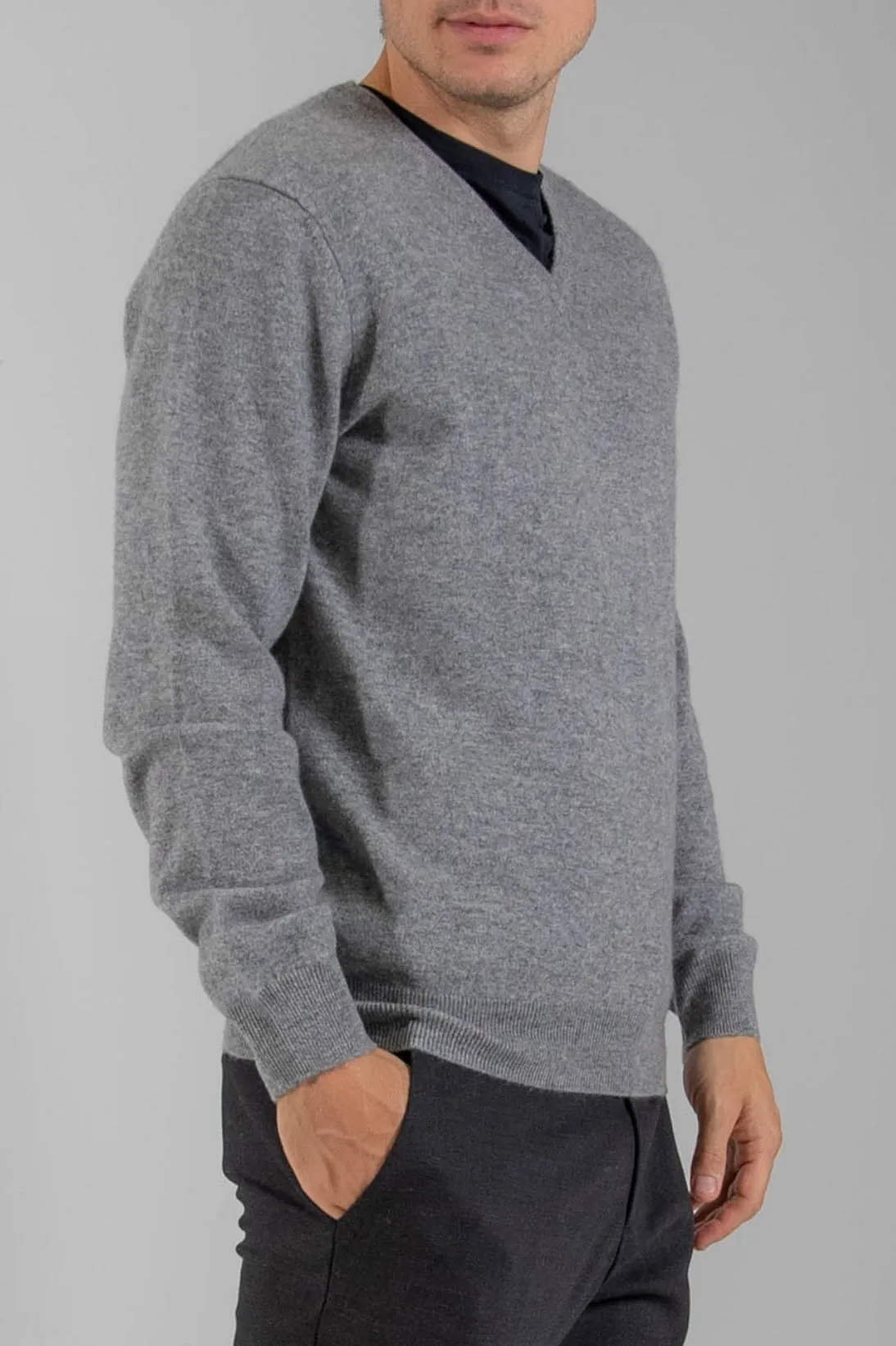 V-NECK SWEATER