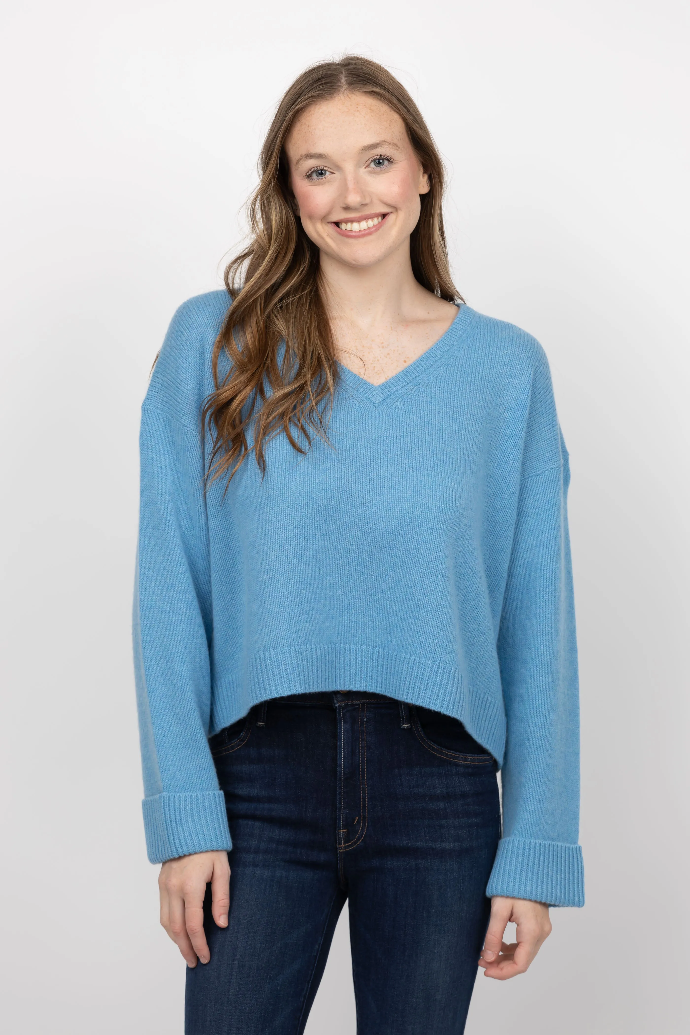 White   Warren Cashmere Cuffed Sweater in Mediterranean